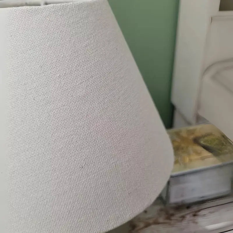 Abajur de Mesa em Cerâmica e Tecido Bivolt