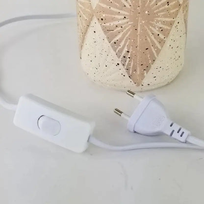 Abajur de Mesa em Cerâmica com Cúpula de Linho