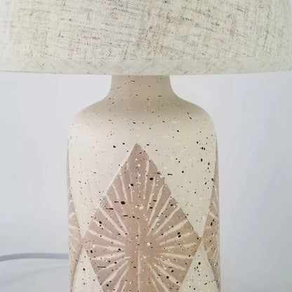 Abajur de Mesa em Cerâmica com Cúpula de Linho
