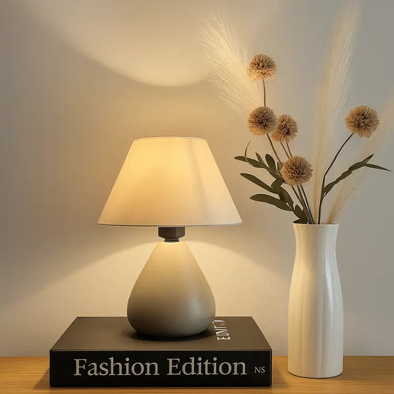 Abajur de Mesa em Cerâmica e Tecido Bivolt