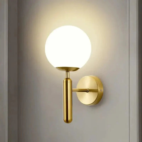 Arandela de Parede Moderna Dourada em Metal