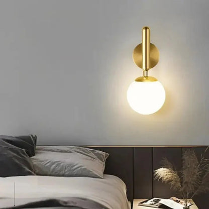 Arandela de Parede Moderna Dourada em Metal