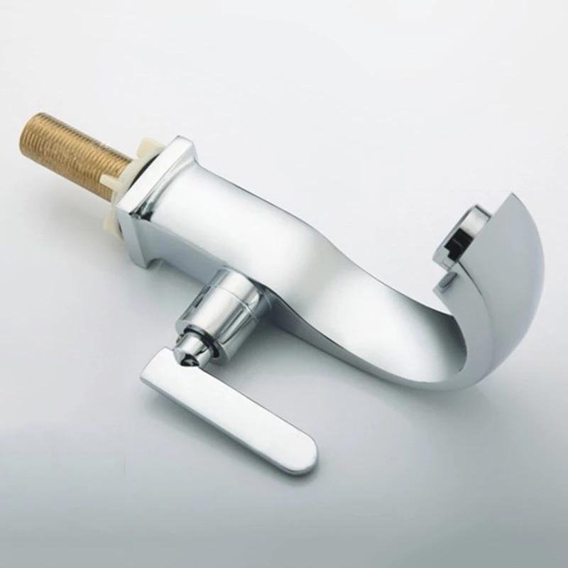 Torneira de Metal Brilhante para Banheiro com Saída de Água Fria