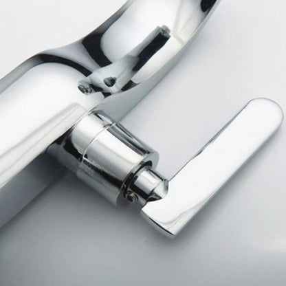 Torneira de Metal Brilhante para Banheiro com Saída de Água Fria